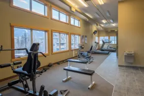 Canmore Penthouse Loft / Round  Heated Outdoor Pool - Image 3