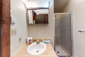 Fantastic mountain condo near the slopes with creek views - Image 4