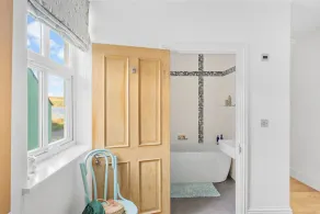 10 At The Beach - Footsteps to the beach, pets welcome, parking - Image 2
