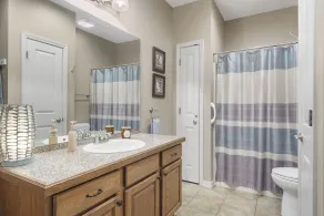 Lakefront condo!  Close to Big Cedar, Thunder Ridge, SDC, and Branson. Pool! - Image 4