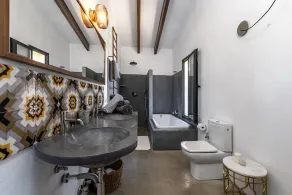 Beautiful 4 bedroom villa with private pool - Image 2