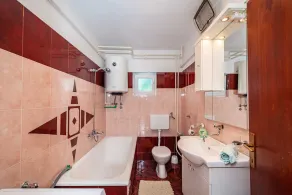 Spacious Holiday Home Joy with pool and playground, Suhovare - Image 3
