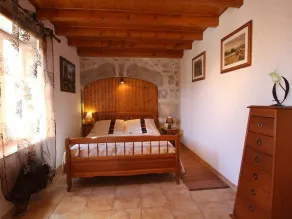 Charming Rural Retreat: 3 BR, En-Suite WCs, Terraces, BBQ, Baby Gear, Near Medieval Villages - Image 5