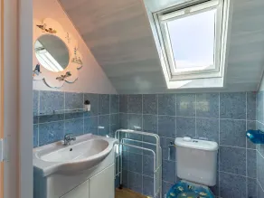 Skøn privat feriebolig for 4 personer med WIFI, TV og terrasse - Image 4