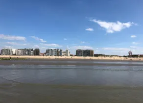 Apartment in Nieuwpoort Near Sandy Beach - Image 5