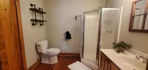 El Cabitan: 4BR Scenic Mountain Views, Hot Tub, Game Room & Fire Pit - Image 4