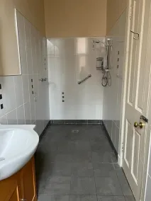 Super Spacious Victorian 3 BR main door flat Shawlands/Hampden Park near by - Image 2