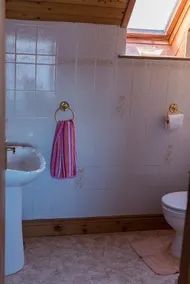 Angelas Farmhouse Lauragh by Trident Holiday Homes - Image 5