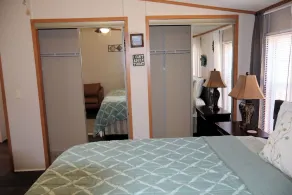 Large Home with Ample Space for Family and Groups - Image 5