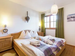 Holiday Home With Snow Covered Views - Image 4