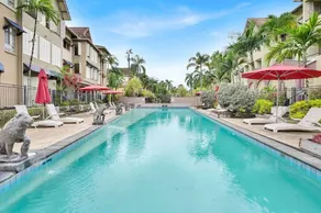 Lotus Lakes - Tropical 2BR Retreat | Resort Pools | Near Cairns CBD & Botanical Gardens - Image 5