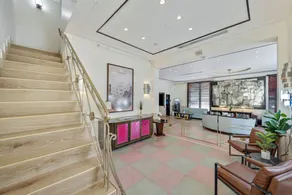 Superior King - Steps from the Sand - Includes Parking, Beach Chairs & More - Image 4