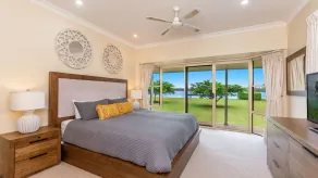 Island Getaway - Riverside Retreat Near Yamba - Holiday Yamba - Image 5