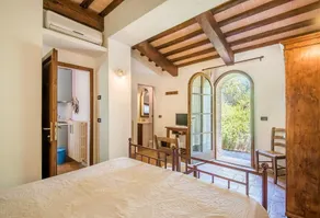 Glicine Apartment Podere Giardino - Image 4