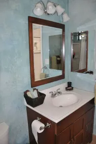 Red Rock Retreat: Hot tub, walk to creek for swimming,. - Image 2