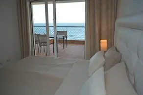 Luksus strand lejlighed med fantastisk udsigt til havet og pool. Bedst mod syd. WiFi - Image 3