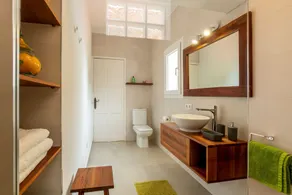 Hyggeligt hus med privat pool kun 300 m fra San Jose - Image 2