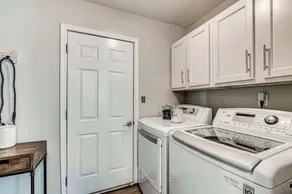Elegant home in the heart of Westfield Perfect for family gatherings - Image 2