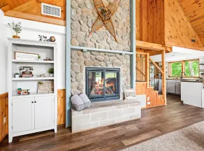 Secluded 4-season cabin w/private waterfront, epic game room & mins from trails - Image 3