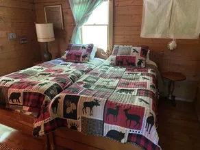 A True Rustic Cabin with Private Access to Bass Lake and Hiking Trails - Image 4