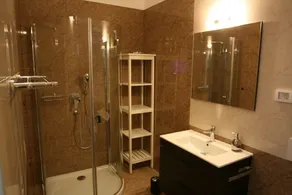 Appartement 5 étoiles dans un complexe exclusif nouvellement construit directement sur la mer avec piscine - Image 3