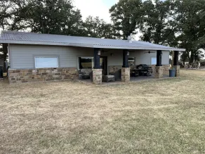 Rustic Lodge on 100 acre ranch between College Station and Waco - Image 3