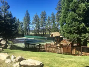 Smukt renoveret i South Lake Tahoe Condo minutter til Kasinoer, Ski og strande - Image 4