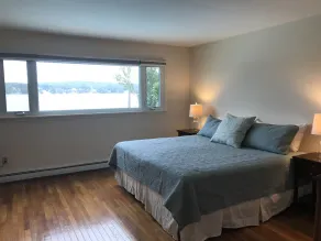 Direct waterfront vacation rental, family friendly, pets allowed - Image 3