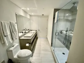 Luxury Condo w/JACUZZI & AMENITIES - Image 5