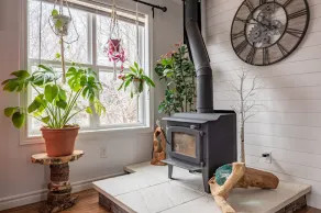 Artistic Getaway Near Halifax | King Bed, Spacious Deck & Fire Pit - Image 4