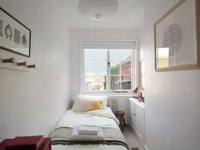2 bedroom accommodation in Hastings - Image 5