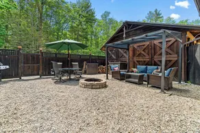 Log Guest Home, Fenced Patio w/ BBQ, Firepit, and more! 5 Mi to Ogunquit Center. - Image 4