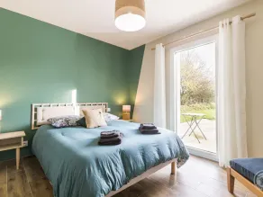Sunny Modern Home with Large Terrace, Near Greenway and Village Shops - Image 5