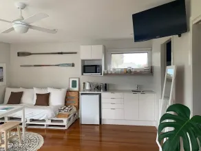 Coastal Luxe self contained studio located meters from Emerald Beach - Image 4
