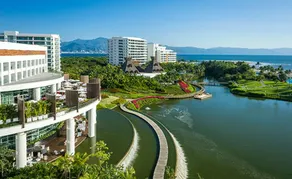 Svit med 2 sovrum i vackra Puerto Vallarta Mayan Resort - Image 3
