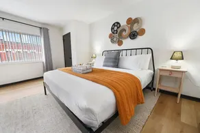 HostWise Stays - Butler St, Off-Street Parking, Brand New! - Image 4
