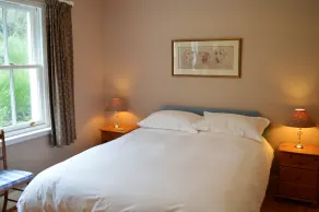 Teal Cottage, shoreline placering, pet friendly, 4 sovepladser, begge soveværelser en-suite - Image 4