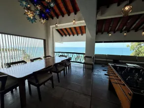 Beachfront steps from Romantic Zone: Casa Cuatro Abrazos (Entire House) - Image 3