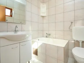 Schönes alleinstehendes Ferienhaus mit Klimaanlage,  W-LAN, TV, Terrasse, Haustiere erlaubt - Image 3
