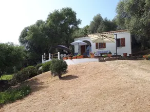 Lovely small villa with wonderful sea view - Image 3