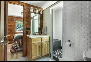 Cozy Log Cabin with Hot Tub - Image 4