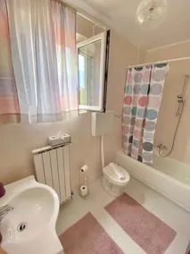 Holiday apartment mit Klimaanlage und Balkon - Image 3