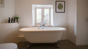 Field View - sleeps 5 guests  in 3 bedrooms - Image 2