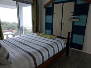 On Beach 2bdrm VIEWS and LOCATION - Image 3