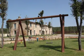 Excepcional Casa Rural Aislada en Paraje Idílico Ideal Para Familias y Grupos - Image 2