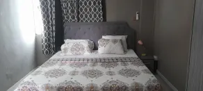 1 Bed Sleeps 2 Apartment - Free Parking - Tv - Image 2