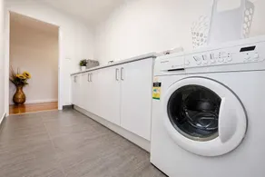 Spacious Family Retreat in Granton - Image 2
