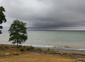 Antrim Cottage, Lake Erie: The essence of a house is the friends who frequent it - Image 4