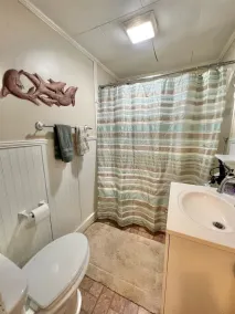 4 bedroom 1 bath.  Large Yard, Short walk to public beach. - Image 3
