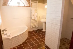 2 beautiful farmhouse upto 16 people private pool, views and air conditionning - Image 5